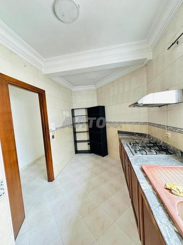 Appartement à louer 65 m² à Casablanca - 2