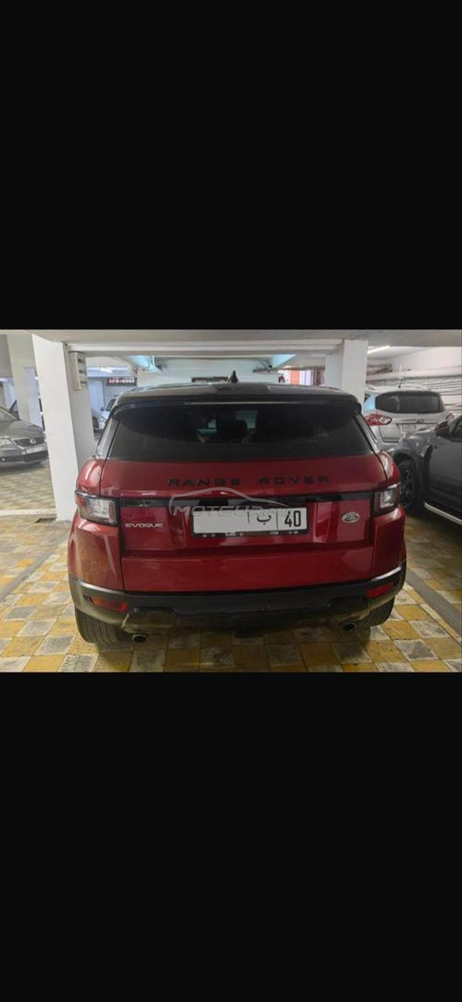 Range Rover évoque 