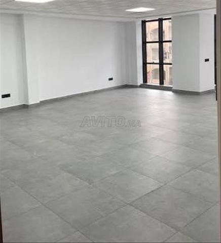 Plateau neuf à Centre ville avec ascenseur garage