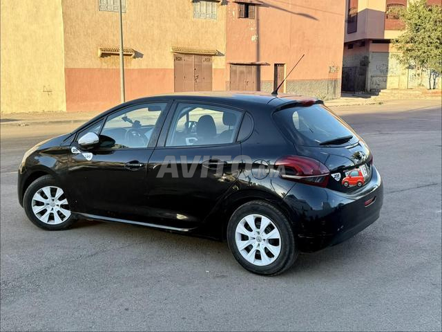 Peugeot 208 - 2