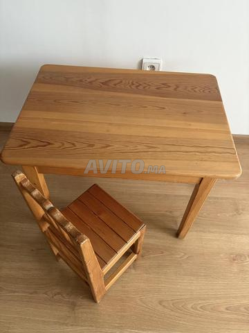 Bureau et chaise pour enfant - 2