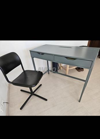 Bureau Ikea en bois et chaise - 2