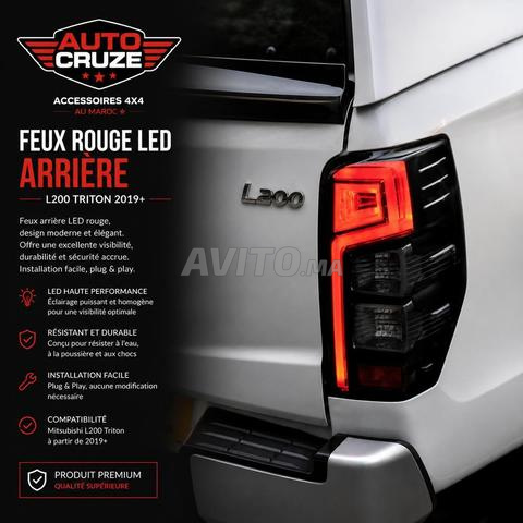 MITSUBISHI L200 FEUX ARRIÈRE ROUGE LED