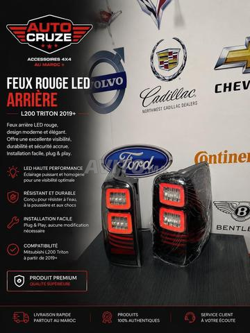 MITSUBISHI L200 FEUX ARRIÈRE ROUGE LED