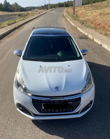 Peugeot 208 - 2