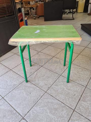 Tables et chaises pour maternelle aux couleurs vives et de qualité durable - 2