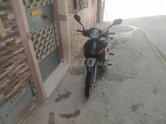 هوندا إنوفا لوحة صغيرة نظيفة - 2