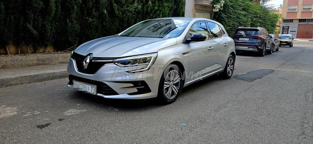 مرسيدس بنز الفئة E 220