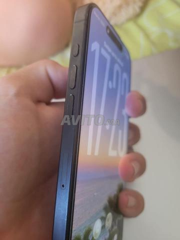 iPhone 15 pro tt neuf avec tt - 2
