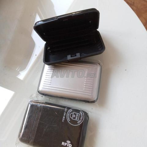 Lot de 62 porte-cartes RFID en aluminium