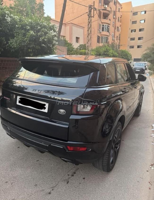 Range Rover évoque 