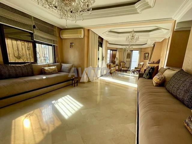 Appartement à louer 242 m² à Casablanca - 2