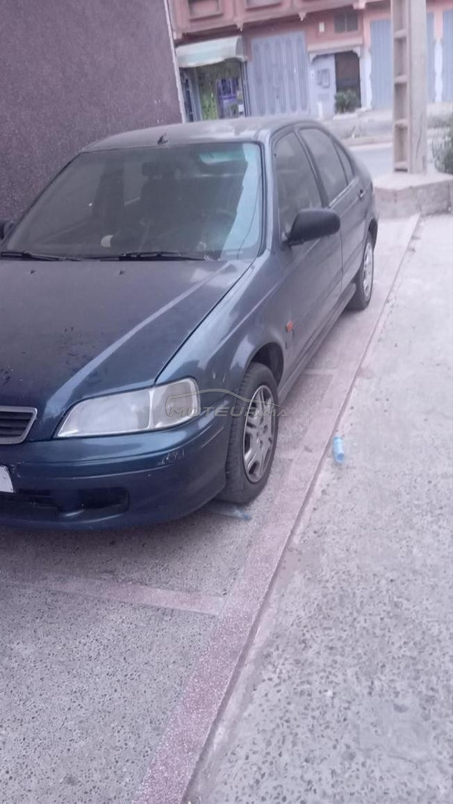 Honda Civic Essence Automatique 2000 à Ait Melloul
