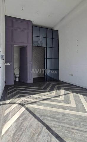 MAGASIN AMÉNAGÉ À LOUER QUARTIER BOURGOGNE - 2