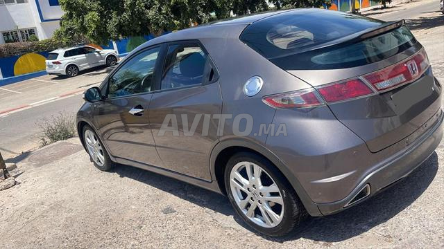 Honda Civic Automatique - 2