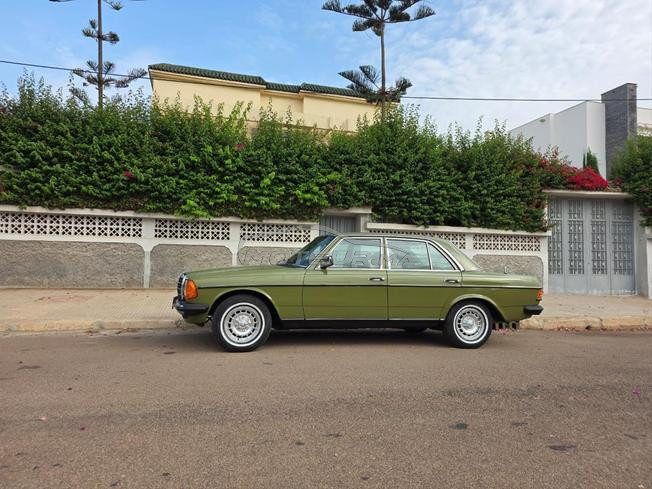 Mercedes-Benz 230E Automatique 1982 Collection 