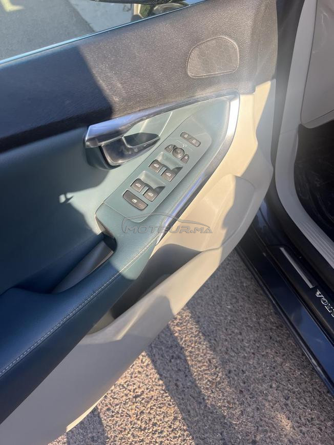 Volvo V40 D3 diesel en excellent état 