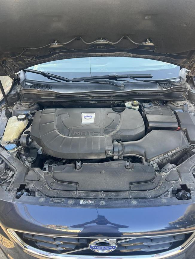 Volvo V40 D3 diesel en excellent état 
