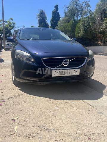 فولفو V40 D3 ديزل بحالة ممتازة - 2