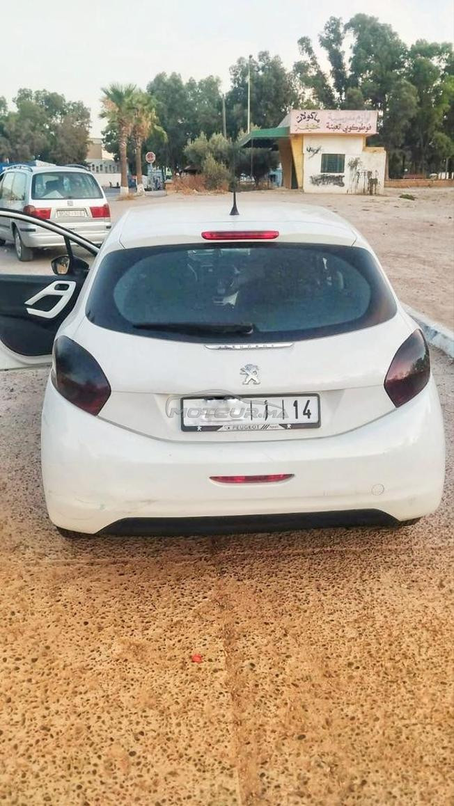 Peugeot 208 Diesel Manuelle 2016 à Settat