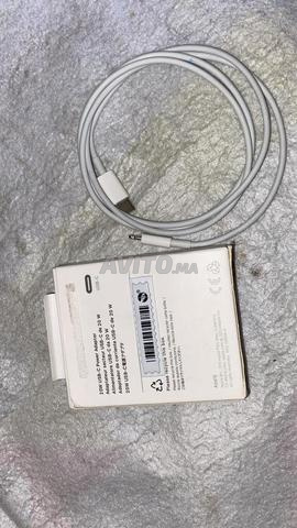 Chargeur iPhone original - 2