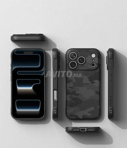 جراب مغناطيسي أصلي لـ iPhone 17 Pro Max
