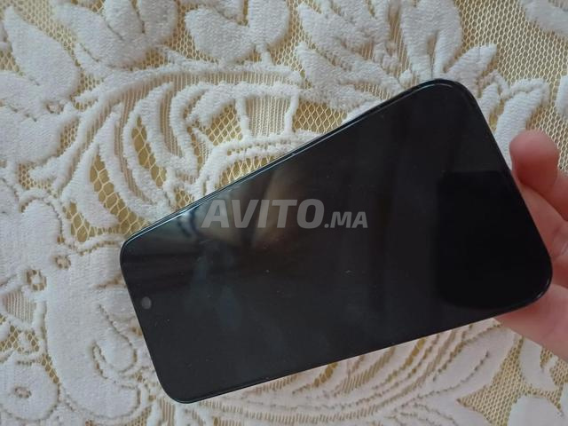 iPhone 14 256 Go - 2