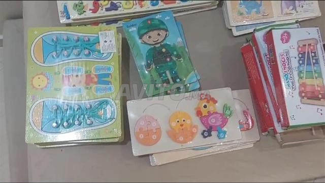 Ensemble de 60 jeux éducatifs pour enfants, état neuf