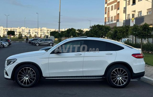 مرسيدس بنز الفئة GLC 250d حزمة AMG - 2