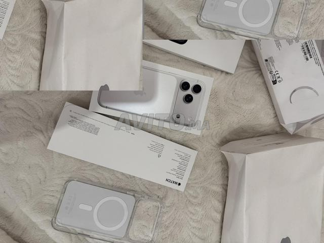 iPhone 17 Pro Max Apple Watch - 2