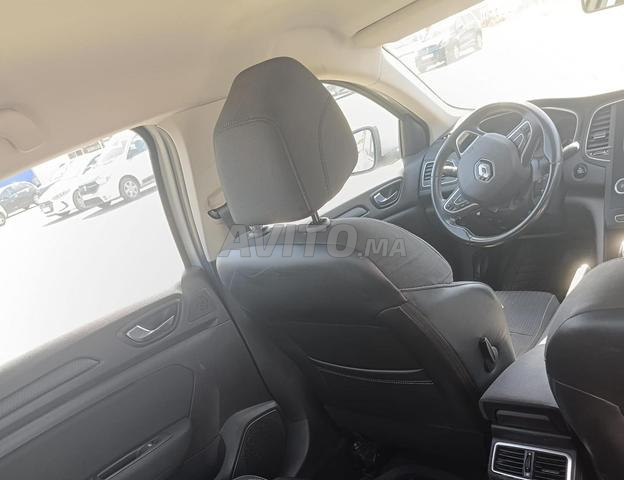 Renault Mégane 4 Sedan Explorer BVA - 2