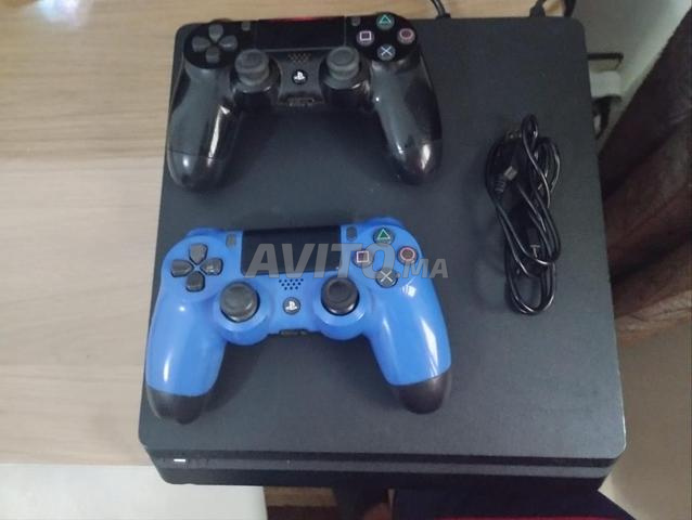 PS4 Slim Online 1T avec 2 manettes