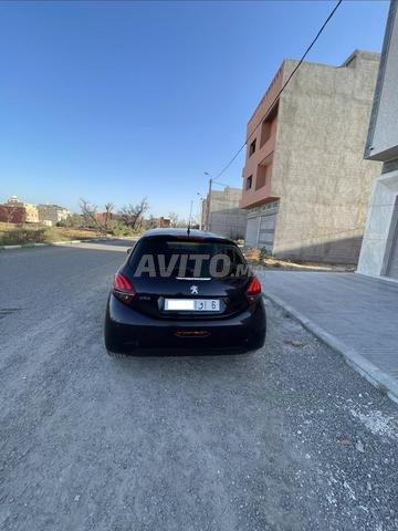 Peugeot 208 Diesel Manuelle 2018 à Taroudant - 2