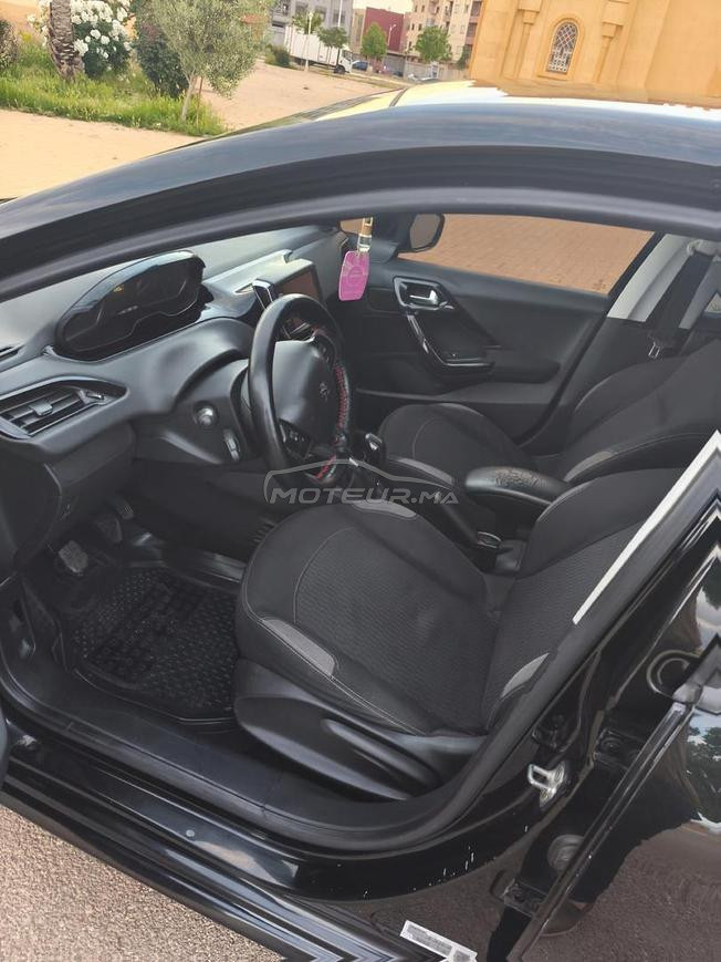 Peugeot 208 Diesel Manuelle 2016 à Midelt