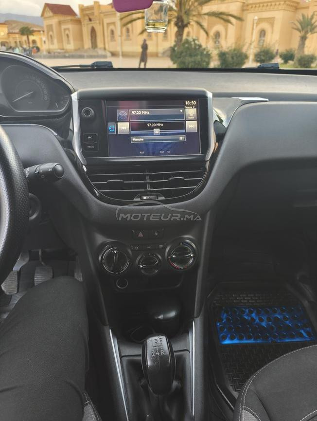 Peugeot 208 Diesel Manuelle 2016 à Midelt
