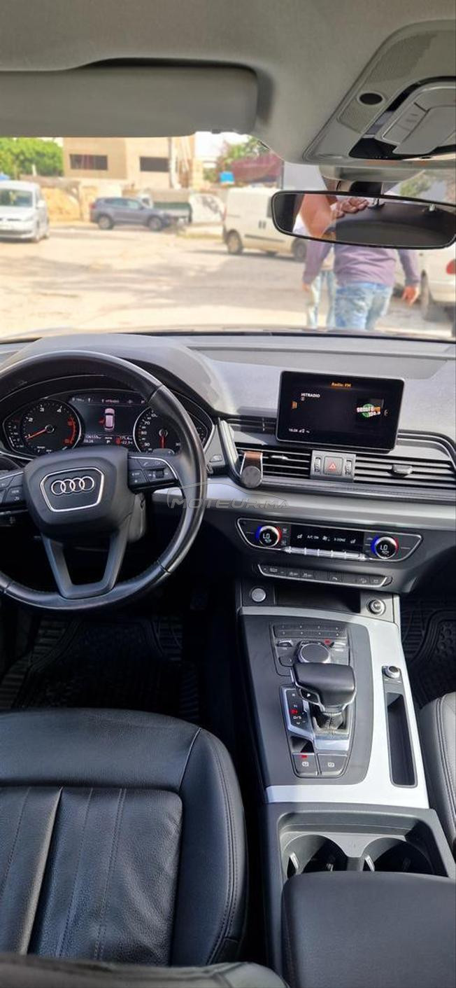 Audi Q5 couleur gris métallisé