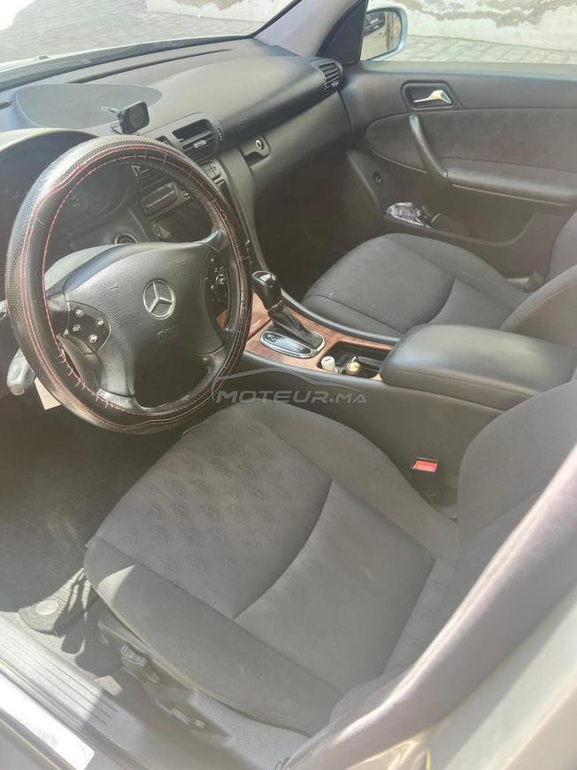 Mercedes-Benz 220 Diesel Automatique 2003 à Tanger