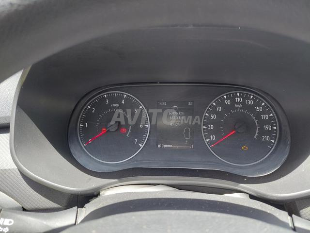 Dacia Logan diesel à Laâyoune