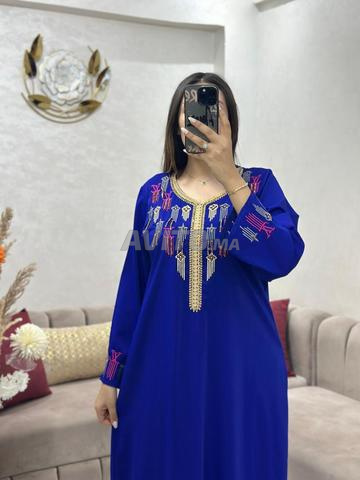 Caftan fait avec broderie et perlage à la main - 2