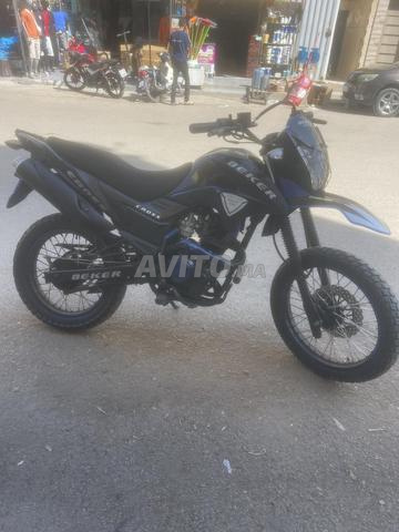Beker Cross Modèle 25 Mois 7 - 2