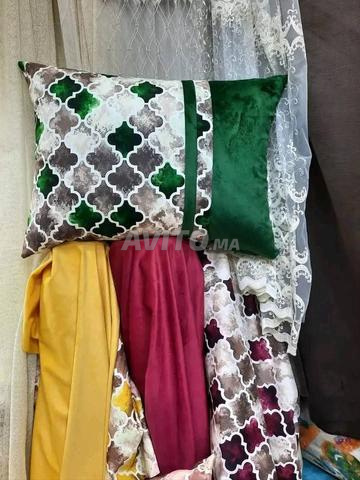 😍 3 Mèches de rideaux 2 mètres et 9 coussins prêts juste pour 500 dh - 2