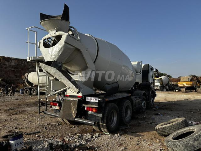 Vente camion toupie malaxeur bétonnière - 2