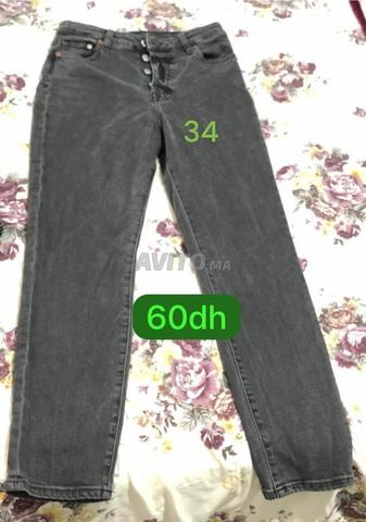 Vente de vêtements d'occasion en très bon état - 2