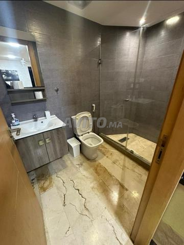 Beau studio meublé à louer pour longue durée. - 2
