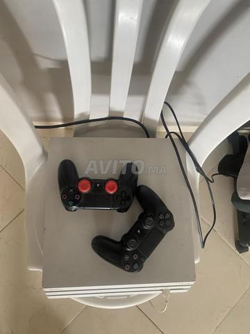PS4 pro (négociable) - 2