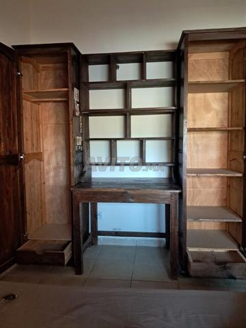 Armoire et Bureau en bois Ensemble 2500 DH - 2