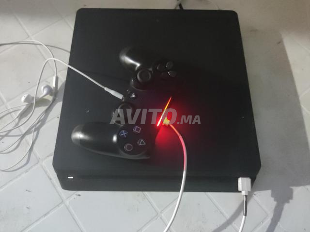 PS4 slim version en ligne 13.52 stockage 408 Go