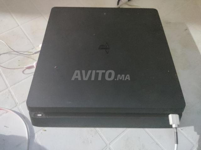 PS4 slim version online 13.52 stockage 408 Go - 2