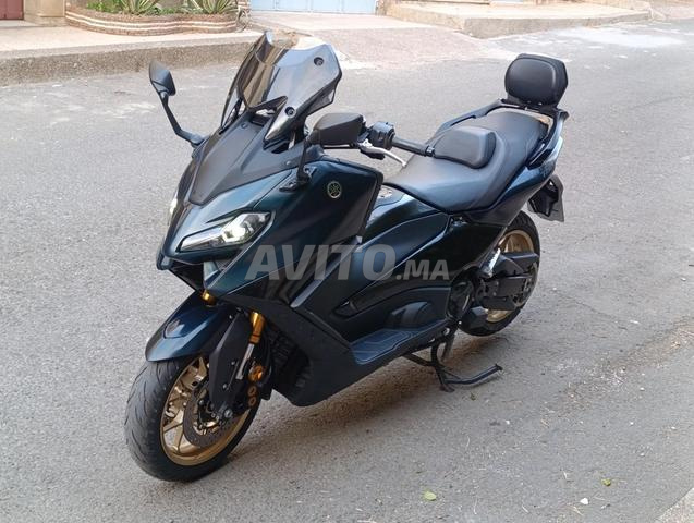 Tmax 560 1ère main