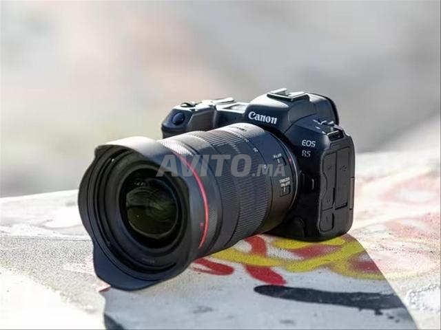 Canon EOS R5 plus RF 24-105mm f/4 L IS USM